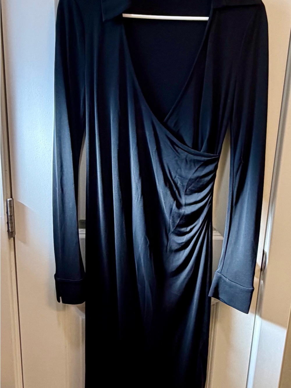 Diane von Furstenberg Black Ruched Wrap Style Midi Dress Size S